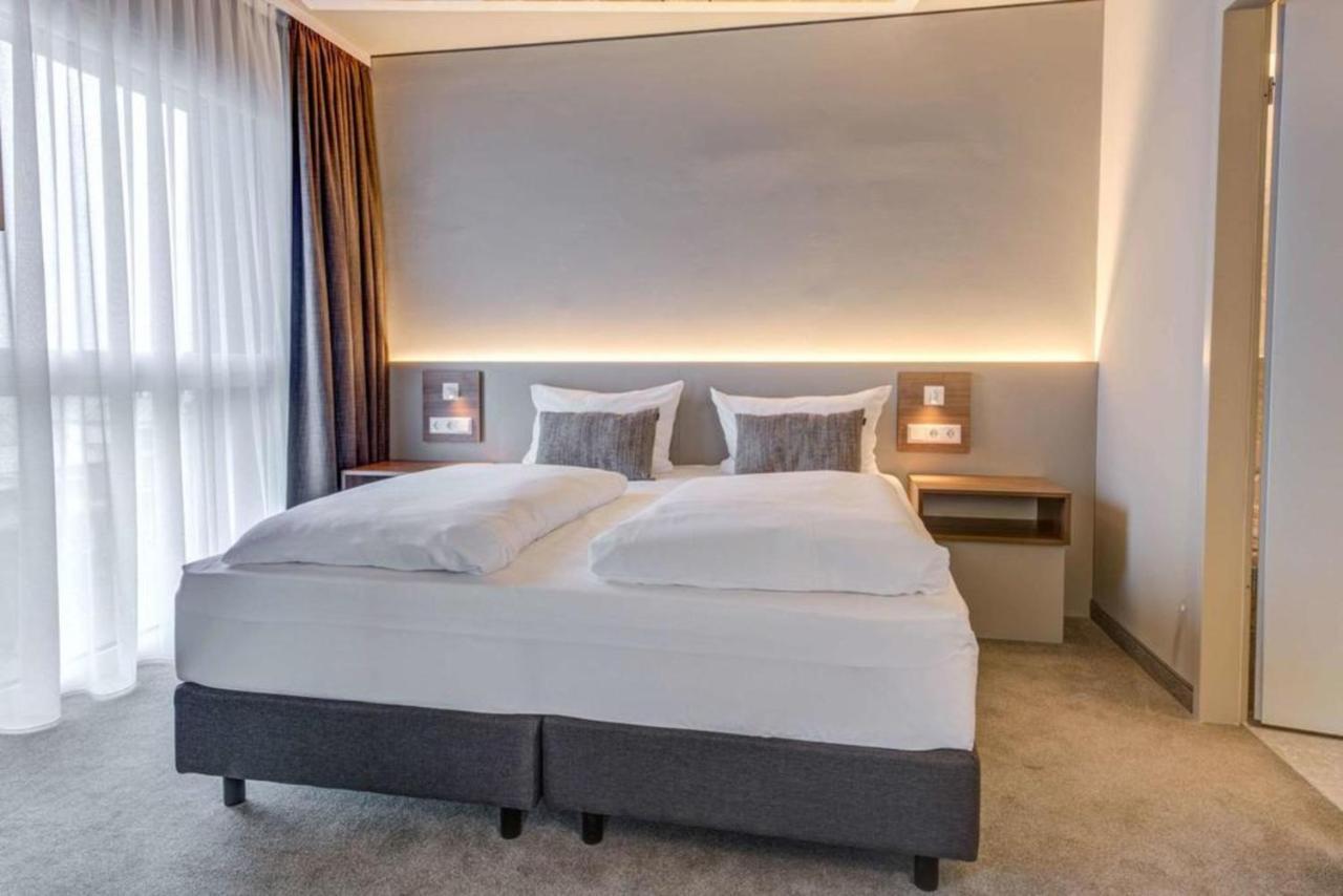 Hey Lou Hotel Monheim Am Rhein Bagian luar foto